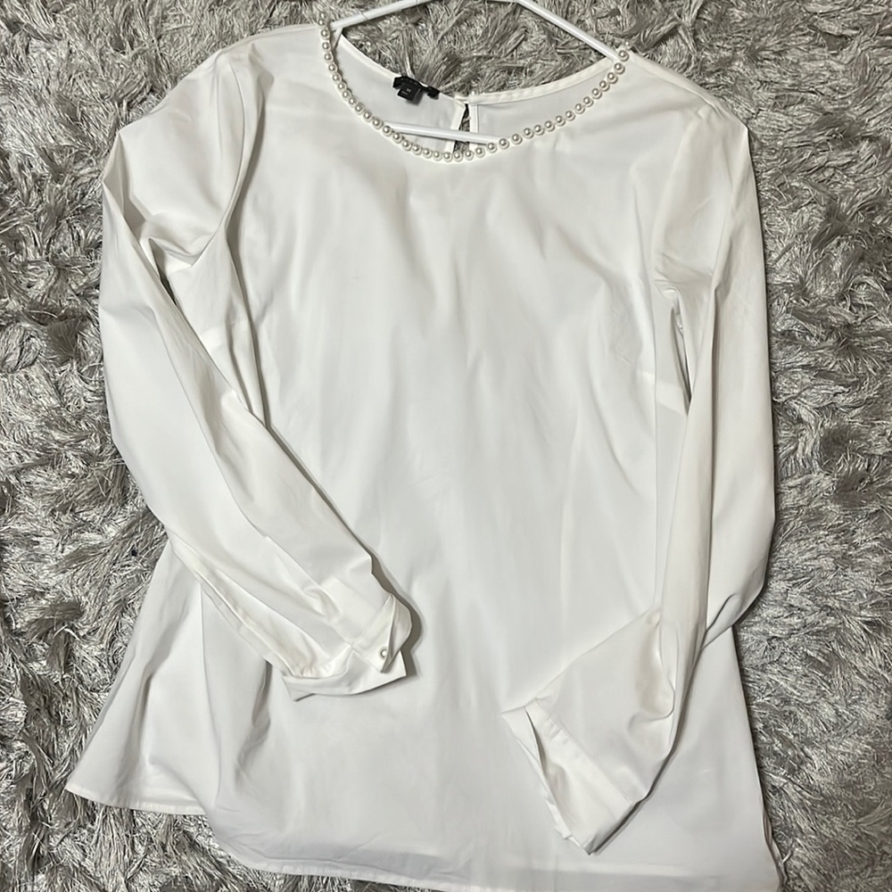 Beautiful white pearl talbots shirt